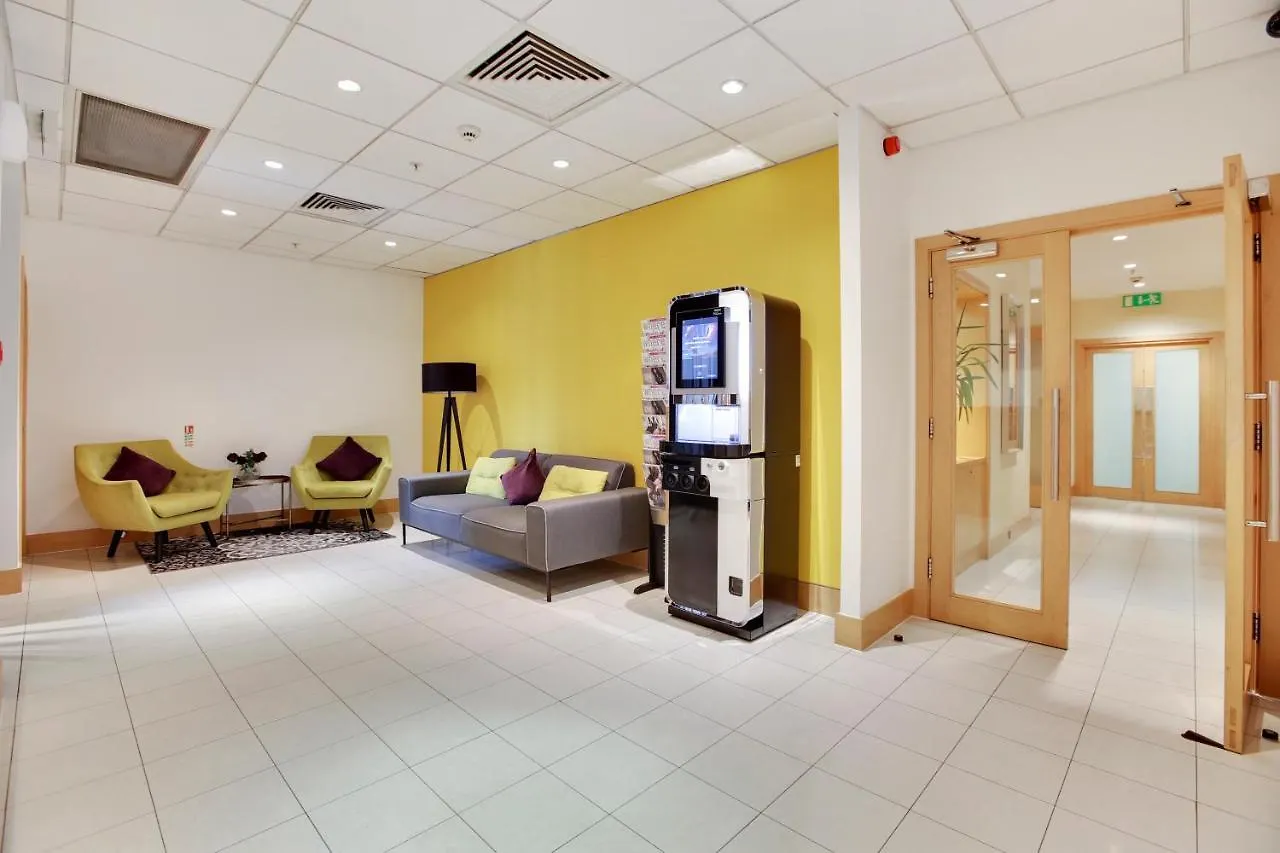 Circus Apartments Canary Wharf London