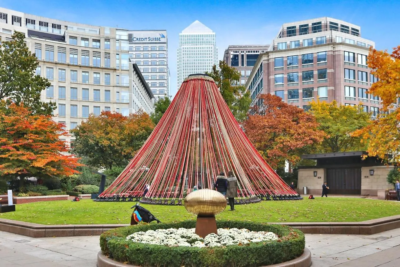 Circus Apartments Canary Wharf London