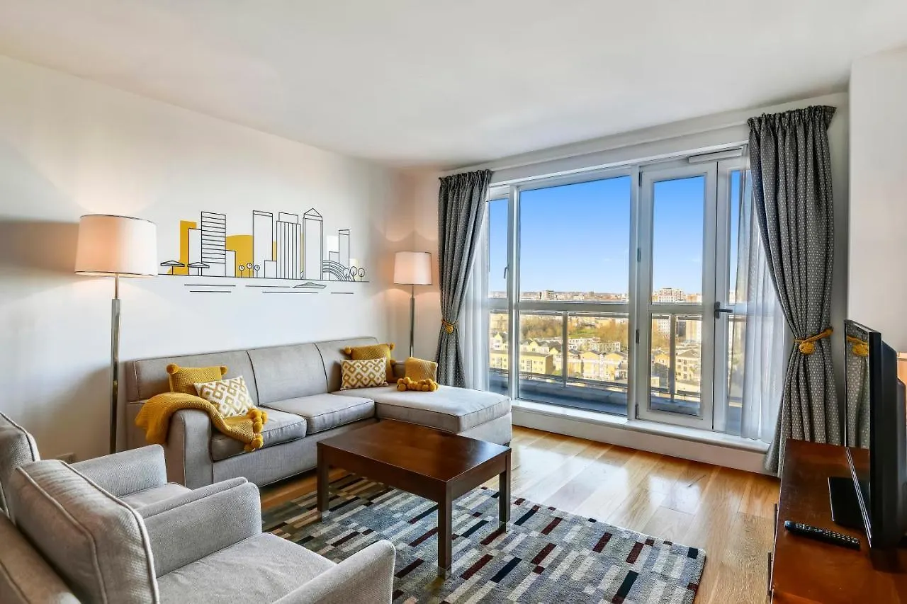 Circus Apartments Canary Wharf London