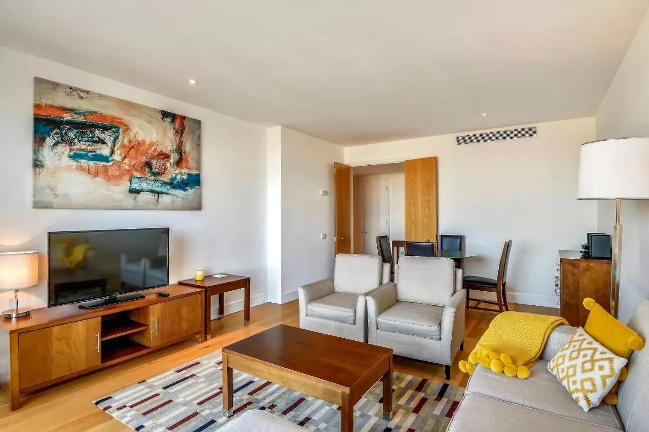 Circus Apartments Canary Wharf London 0*,