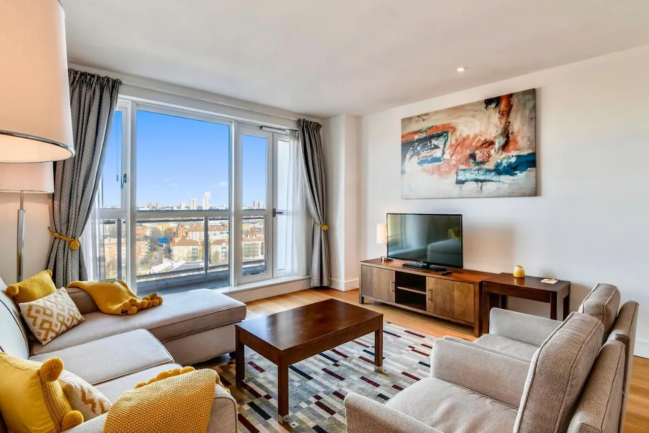Circus Apartments Canary Wharf London