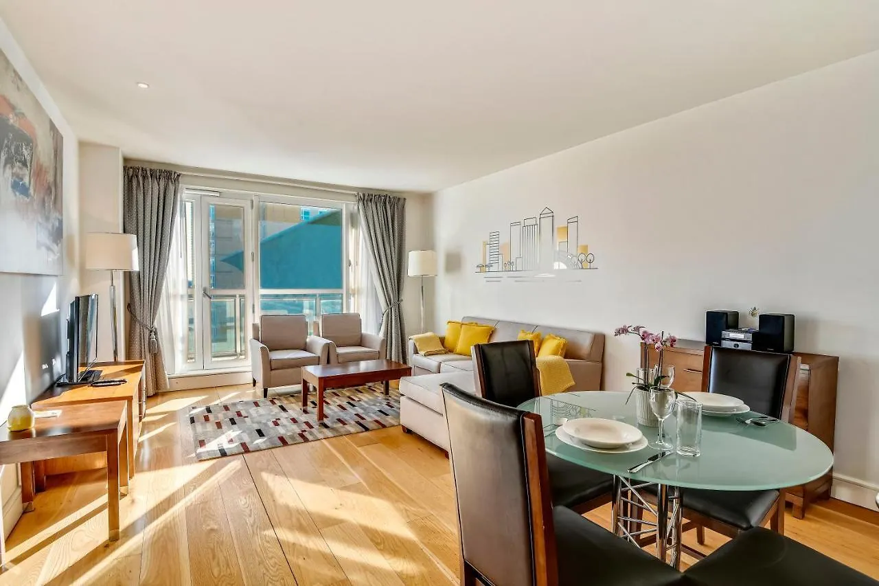 Circus Apartments Canary Wharf London