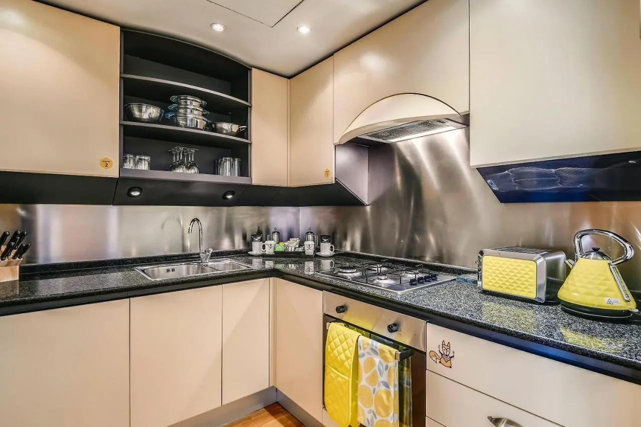 Circus Apartments Canary Wharf London United Kingdom