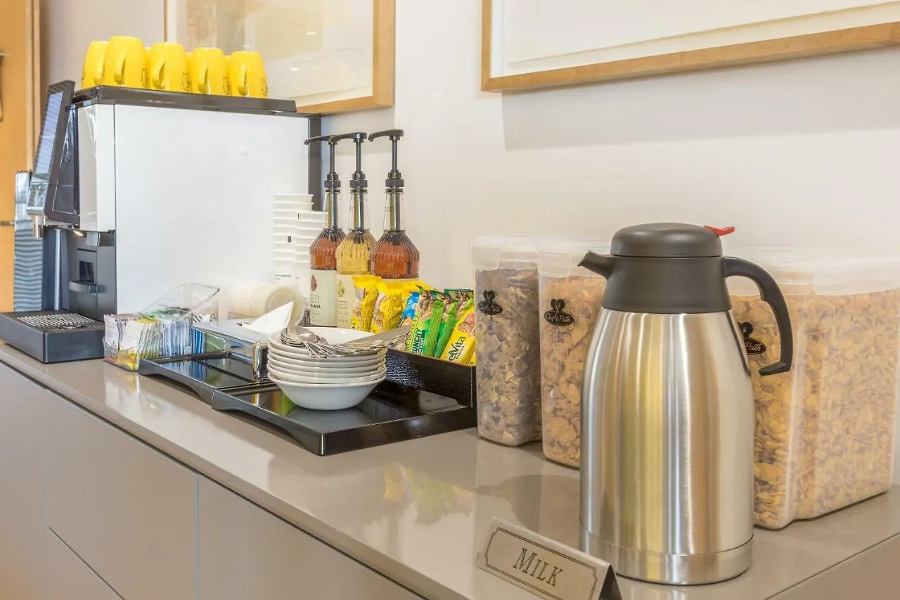 Circus Apartments Canary Wharf London
