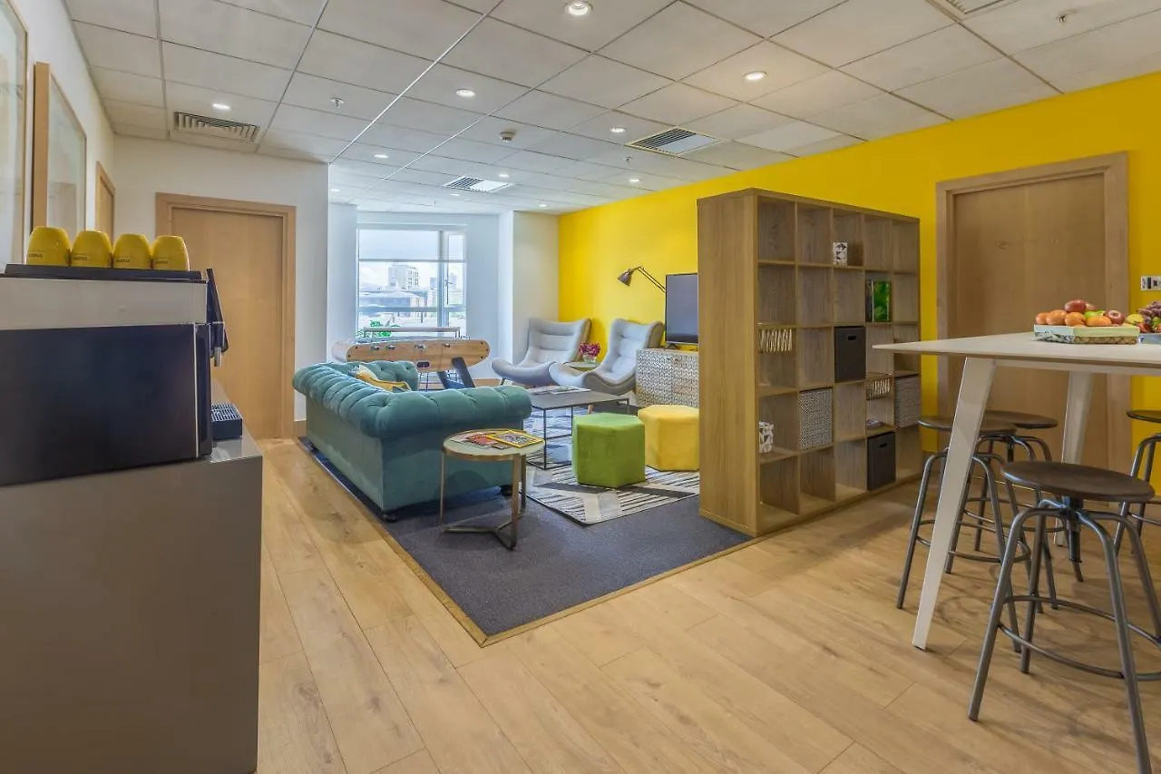 Circus Apartments Canary Wharf London